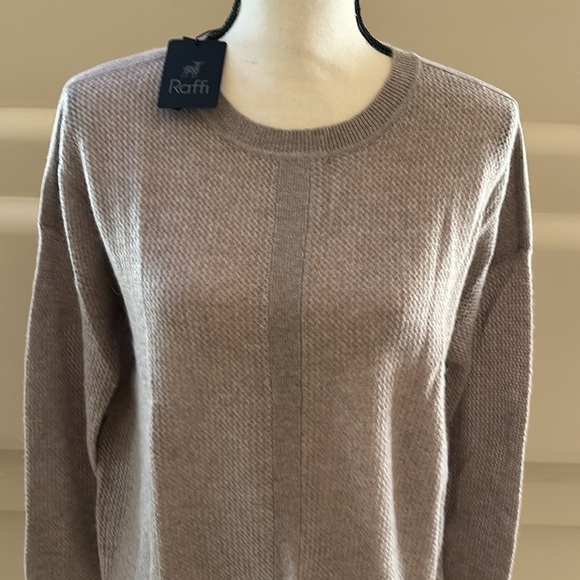 Raffi Men’s Crewneck Sweater. Taupe. Small. NWT. 100% Cashmere Sweater. - Picture 2 of 7